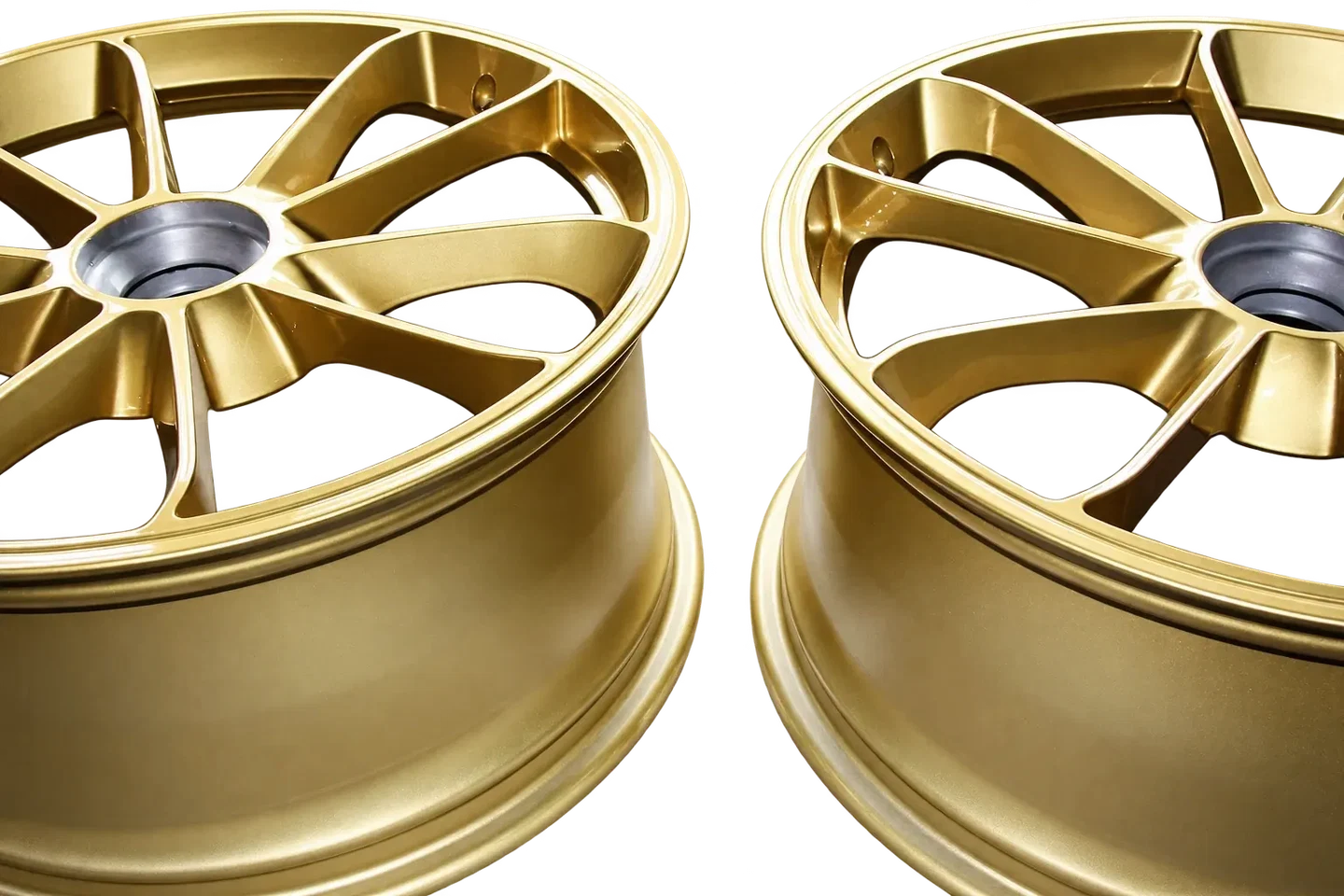 Felgen in BBS Gold als Referenz für Felgen-Pulverbeschichtung
